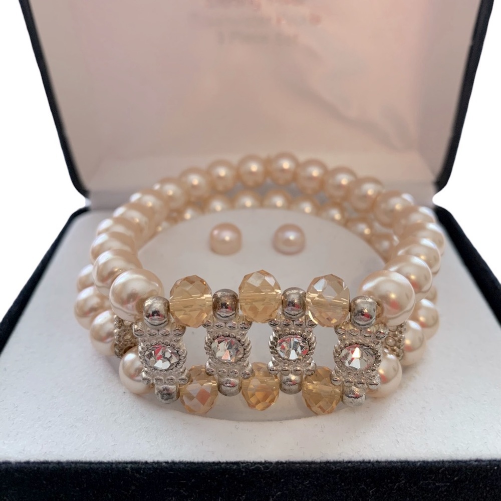 2 Piece Fresh Water Pearl Bracelet & Earrings